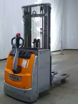 Stacker pedestre 2019  Still EXV16D (2)