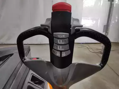 Stacker pedestre 2019  Still EXV16D (3)