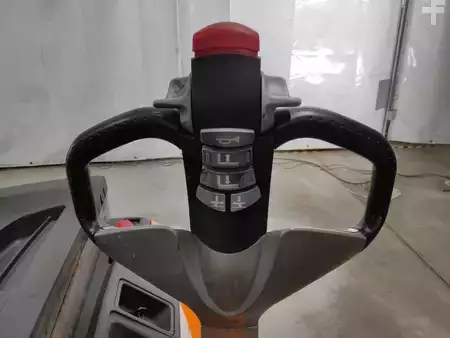 Stacker pedestre 2020  Still EXV16I (3)