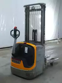 Stacker pedestre 2018  Still EXV14I (2)