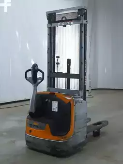 Stacker pedestre 2022  Still EXV12I (2)