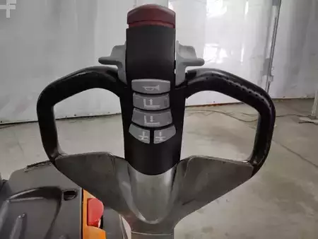Stacker pedestre 2022  Still EXV12I (3)