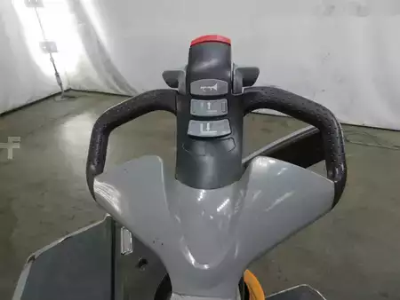 Transpallet elettrici 2015  Still EXU-SF20 (4)