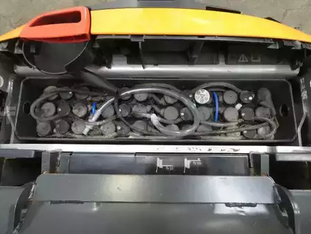 Apilador eléctrico 2020  Still EXU-H18 (4)