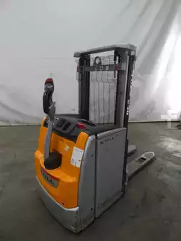Pallet Stackers 2021  Still EXV16 (2)
