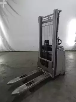 Pallet Stackers 2020  Still EXV16I (1)