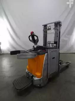 Pallet Stackers 2020  Still EXD-SF20 (2)