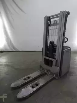 Pallet Stackers 2021  Still EXV20 (1)