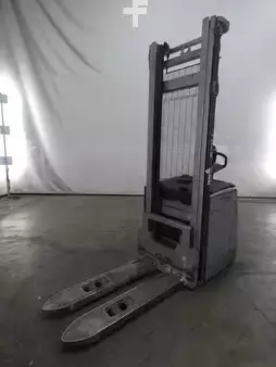 Pallet Stackers 2021  Still EXV20 (1)