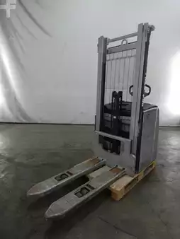 Pallet Stackers 2021  Still EXV16I (1)