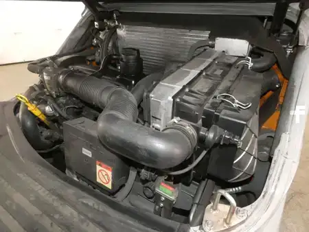 Gas gaffeltruck 2020  Still RX70-20T (4)