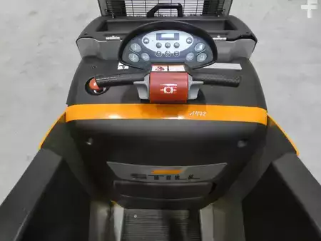 Stacker pedestre 2019  Still EXD-S20 (3)