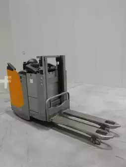 Stacker pedestre 2014  Still EXD-S20 (1)