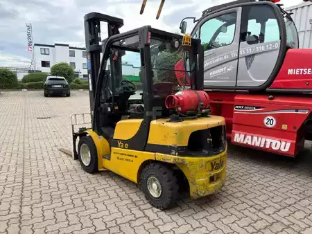 Treibgasstapler 2014  Yale GLP30VX (2)