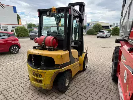 Treibgasstapler 2014  Yale GLP30VX (3)