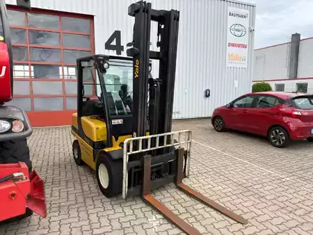Treibgasstapler 2014  Yale GLP30VX (4)