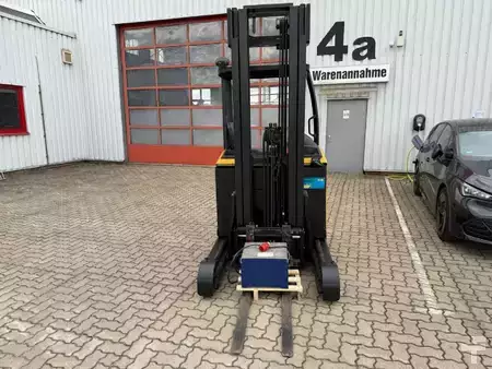 Retraky 2014  Yale MR14 (2)