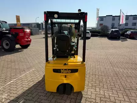 Eléctrica de 3 ruedas 2021  Yale ERP20VTLWB (4)
