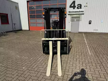 Diesel gaffeltruck 2025  Yale GDP30UX (2)