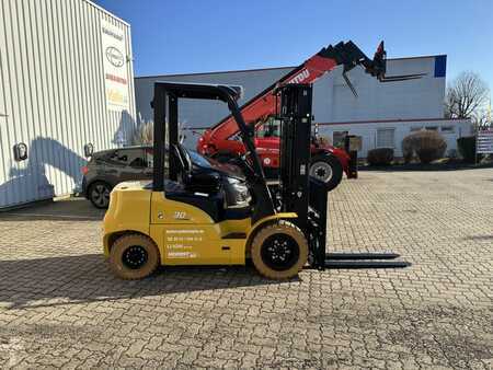 Sähkö - 4 pyör 2025  HC (Hangcha) CPD30-XEY2HA-SI (3)