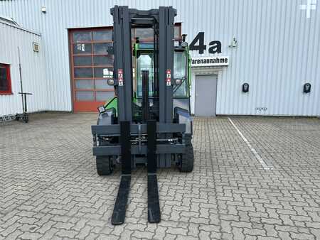 Vierwegestapler 2025  Combilift CBE4000 (2)