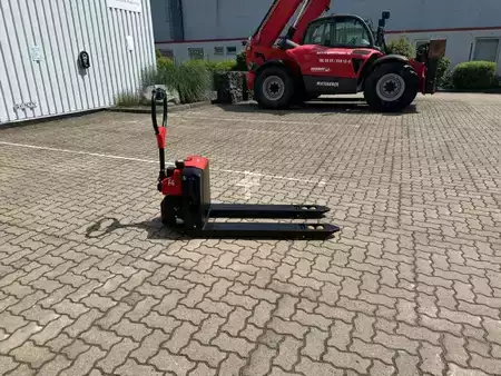 Porta-paletes manual 2024  EP Equipment F4 (4)