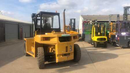 Wózki widłowe diesel 2003 CAT Lift Trucks DP100 (3)