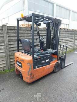 Carrelli elettrici 3 ruote 2015  Doosan B16R-5 (2)