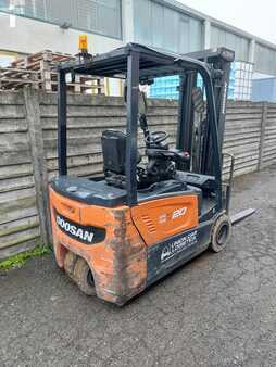 Carrelli elettrici 3 ruote 2016  Doosan B20T-7 (3)