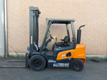 Diesel heftrucks 2022  Doosan D25NXS (7)