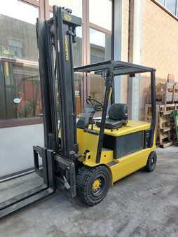 Chariots électriques à 4 roues 2004  Doosan B30X (3)