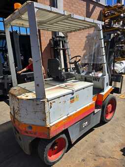 4-wiel elektrische heftrucks 1997  OM E 35 N (3)