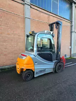 Carrelli elettrici 4 ruote  Still RX 60-45 (4)