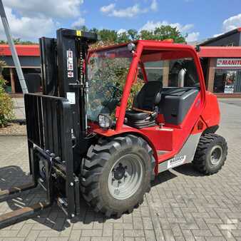 Ruwterreinheftrucks 2023 Manitou MC 25-4 D K ST5 S1 (1)