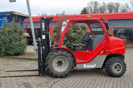 Chariots élévateurs tout terrain 2023  Manitou MC 25-4 D K ST5 S1 (3)