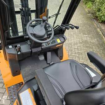 Sähkö - 4 pyör 2025  HC (Hangcha) CPD30-XEY2HA-SI (3)