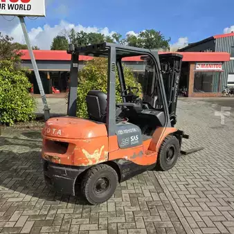 Diesel gaffeltruck 2006  Toyota 62-7FDF25 (2)
