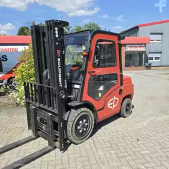 Dieselstapler 2022  EP Equipment CPCD35T8 (1)