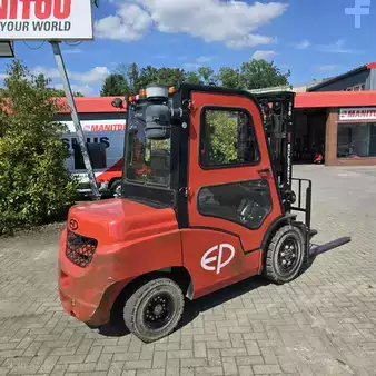 Carrelli elevatori diesel 2022 EP Equipment CPCD35T8 (2)