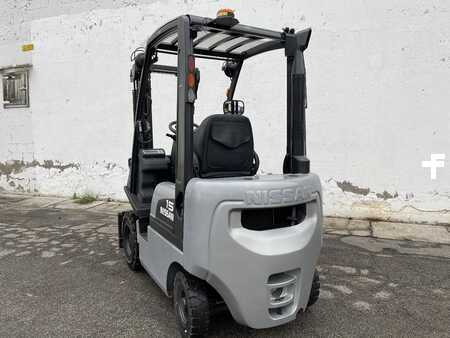 Carrello elevatore diesel 2011  Nissan Y1D1A15Q (3)