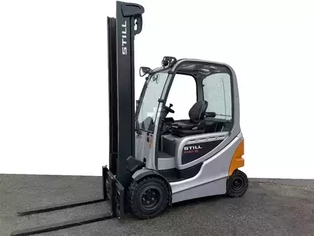 Carrelli elettrici 4 ruote 2017  Still RX 60-25 (batt. 2020) (1)