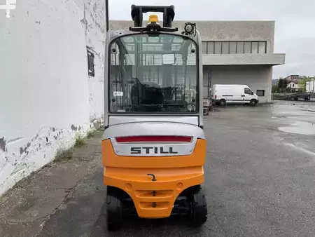 Carrelli elettrici 4 ruote 2017  Still RX 60-25 (batt. 2020) (3)