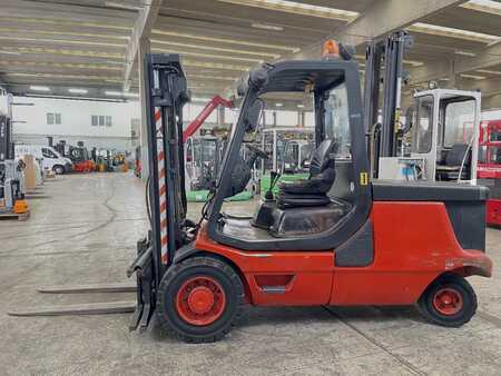 El truck - 4 hjulet 2003  Linde E 48 P-02 (batt. 2022 - 95%) (2)