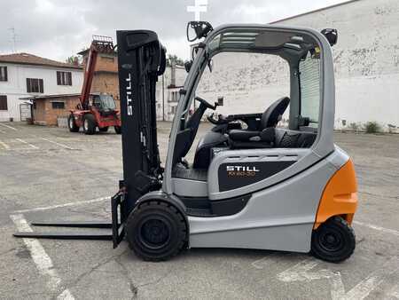 Carrelli elettrici 4 ruote 2018  Still RX 60-30L/600 (Batt. 2022) (2)