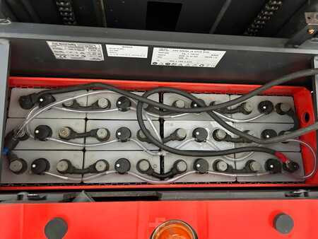 Vertical order pickers 2016  Linde V 10 (batt. 2019) (5)