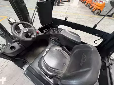Carrelli elettrici 4 ruote 2021  Linde E 30 L-01 (500 ore di lavoro) (4)