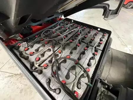 Carrelli elettrici 4 ruote 2021  Linde E 30 L-01 (500 ore di lavoro) (5)