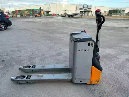 Porta-paletes elétrico 2017  Still ECU 16 (2)