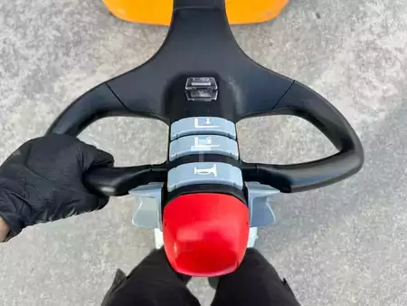 Porta-paletes elétrico 2017  Still ECU 16 (4)