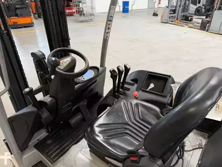 Chariots électriques à 4 roues 2017  Still RX 20-15 (4)